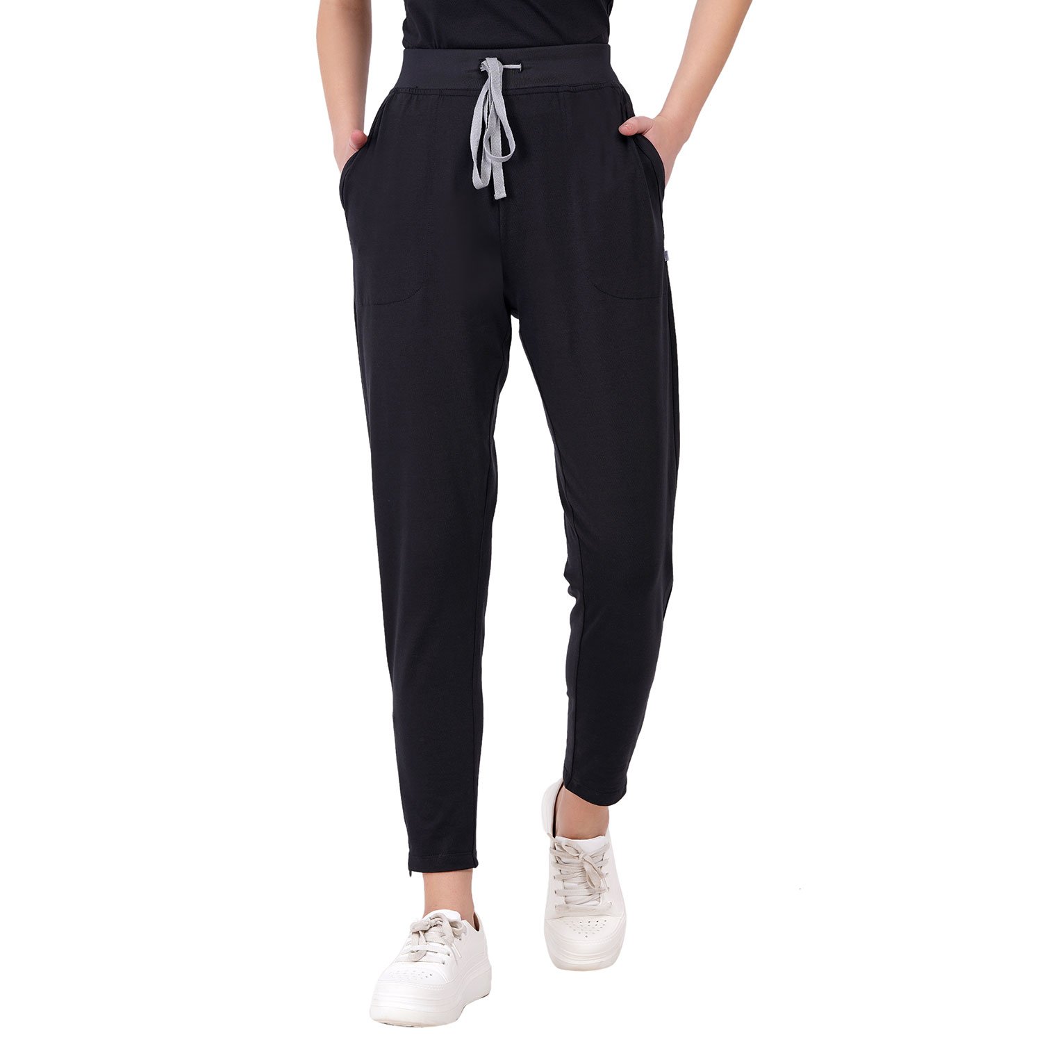 MKFB01BLK(3) Women Scrub Bottoms Black Slim Fit 4 Pockets in Cotton